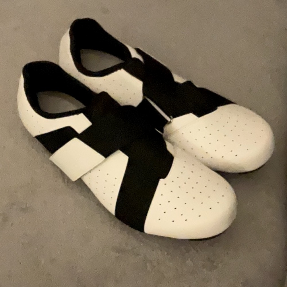 Peloton Indoor Cycling Shoe. Never worn. Brand new without box